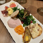 LOCRONAN  - 週末限定ランチコース MENU B ¥3740(前菜盛り合わせ・お魚料理・お肉料理・デザート・コーヒーor紅茶)