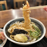 うどん　な也 - 