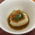 麺や 福々三座 - 焼きおにぎりに煮干し醤油スープをかけて