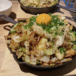 ぼくらの食卓 - 料理写真:　　　鉄板焼きそば定食ソース味1,000円　　　　　　　　　　　　　大＋130円　生玉子＋50円