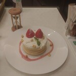 カフェ 英國屋 - 苺のショートケーキ