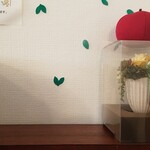 キッチン ブルー グローブ - 向かいの棚です