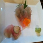 地球屋にんげん亭 - 千葉産のヒラメ刺身   ¥300