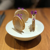 ル スプートニク - 毛蟹を挟んだスパイスチップス