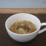 すーぷやKIANN - まるごと新玉ねぎスープ
