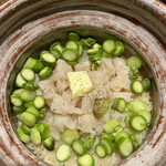 割烹 隆 - お昼のコース９６８０円。帆立とアスパラ土鍋ご飯。笑うしかないルックスです。鉄板の組み合わせがご飯ともマッチして、とてもたくさんいただきました（笑）
