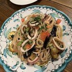 ピッツェリア ダ グランツァ - イカと季節野菜のペペロンチーノ
