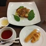 Bekariresutoransammaruku - 若鶏のグリル フレッシュ野菜のビネグレット（パンとドリンクと）