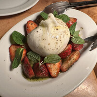 カルネジーオ イースト - 