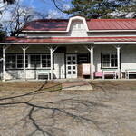 赤い屋根の喫茶店 駅舎 - 