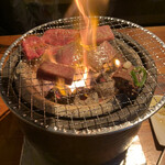 肉小屋 - 