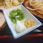 手打ちうどん 自遊席 - 季節の天ぷら盛り合わせ ざるうどんセット 