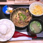 Nitarimushi Tarikompeitou - (ﾗﾝﾁ)牛すじ豆腐定食￥950　2023.3.13
