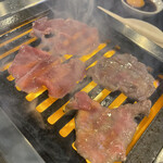 Taishuu Horumon Yakiniku Kemuriki - 