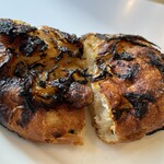 qui - フォカッチャ玉ねぎ