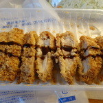 辻肉店 - 鶏カツは豚カツソースで