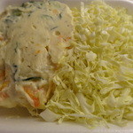 辻肉店 - ポテトサラダと刻みキャベツ