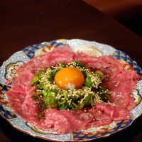 焼肉 にくだらけ - 田村牛のとろける炙りユッケ