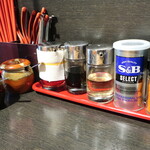 麺酒房 龍安 - 卓上調味料