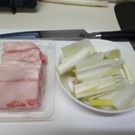 肉汁うどんの南哲 - 肉汁下準備