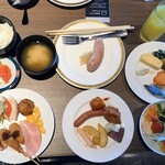 スカイビュッフェ51 - 1巡目 この後も食べ歩きたいので控えめにしました