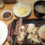 肉めし かとう - 写真３