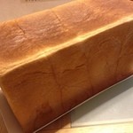 セントル ザ・ベーカリー - 角食　840円