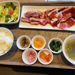 PREMIUM KARUBI - 平日限定プレミアム焼肉ランチ