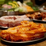 タレ焼肉と包み野菜の専門店 焼肉くるとん - 