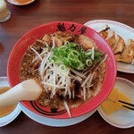 ラーメン魁力屋 - 京都漆黒醤油ラーメン、餃子