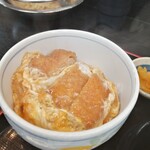 津田屋官兵衛  - かつ丼も美味しいです。