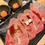 精肉卸問屋直営焼肉店 牛次郎 本町店 - 