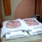 篝火の湯 緑水亭 - 何故か布団が二組？