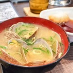 天ぷら 大吉 堺東店 - あさりの味噌汁