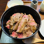 湯の岳庵 - おおいた和牛・九州産黒毛和牛炭火焼きビフテキ丼