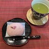 口福堂 - 桜のおはぎ　216円（税込）