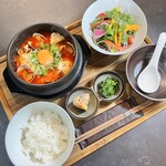 Sundubu jjigae set meal (choice of shallow shellfish, Oyster, and spam cheese)