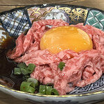 神保焼肉料理店 - ユッケ