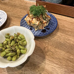 うなぎ串料理 う頂天 - 枝豆とポテサラ