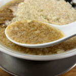 Ramenjun - もはやお粥のようなたっぷりの背脂！スープが冷めずに最後まで熱々。