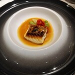 レストラン ラフィナージュ - 桜鯛ポワレベルモットソース