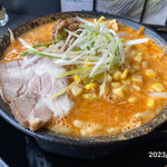 燕三条 中華そば 鬼にぼ - 辛味噌ラーメン￥920