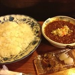 茶豆 - 夏はカレー‼
            キーマカレー大辛が定番‼