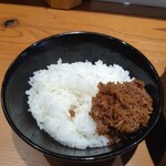 中華蕎麦 ひら井 - 半ライス、つけ合わせは生姜煮