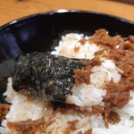 中華蕎麦 ひら井 - 当然のように海苔は巻きます