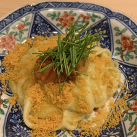 はらまさ - うすい豆の素麺　カラスミ これも定番の痛風ソーメンと言われている料理。 素麺が、少し太めになったのかな？ からすみ、白子、雲丹と贅沢です。美味しい。