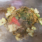 お好み焼き ちとせ - 焼きそば豚850円