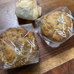 サロン ド ナナデェコール - OHGUROの玄米マフィン（ヴィーガン）とおまけのおにぎり