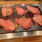 大阪焼肉・ホルモン ふたご  - 上タン塩