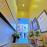 Japanese Soba Noodles 蔦 - こちらにも花が沢山飾られています